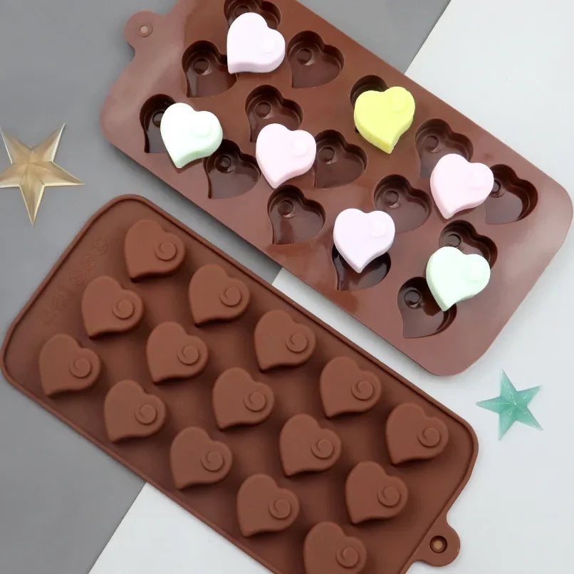 Eiswürfelform aus Silikon HEART – 15 Mulden braun