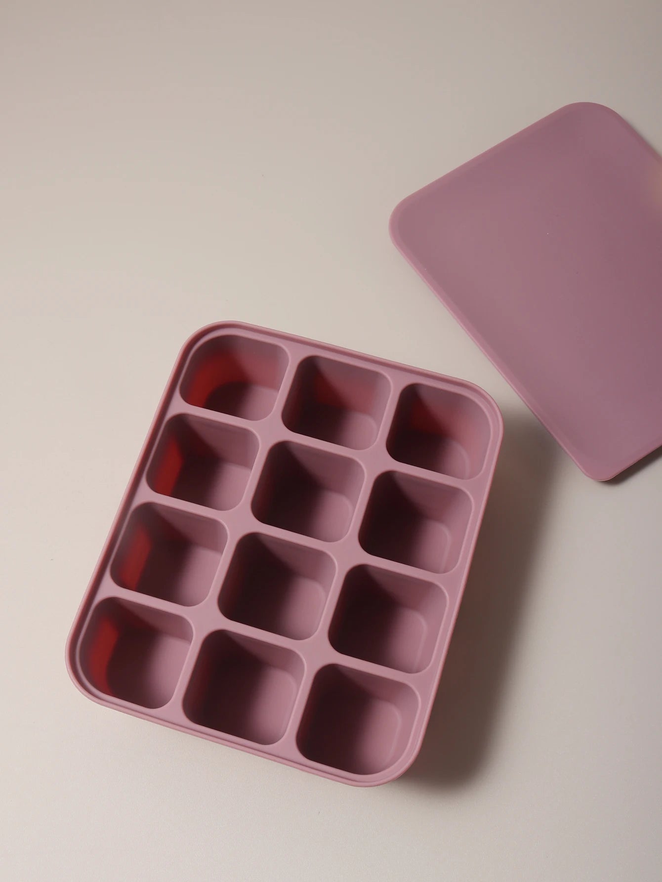Eiswürfelform 12er Miniwürfel mit Deckel stapelbar