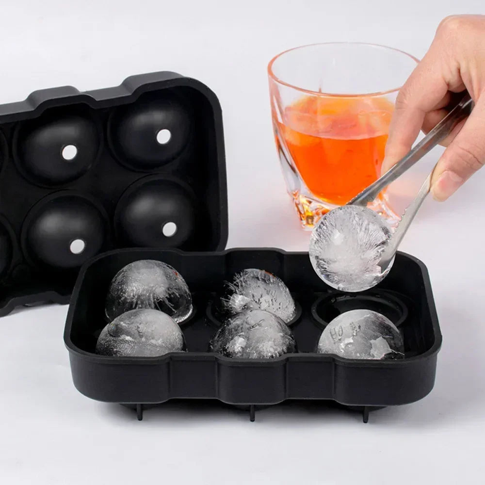 Eiswürfelform aus Silikon quadratisch mit Deckel schwarz/weiss