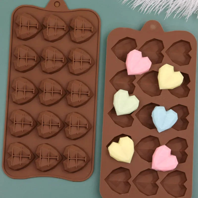 Eiswürfelform aus Silikon HEART – 15 Mulden braun
